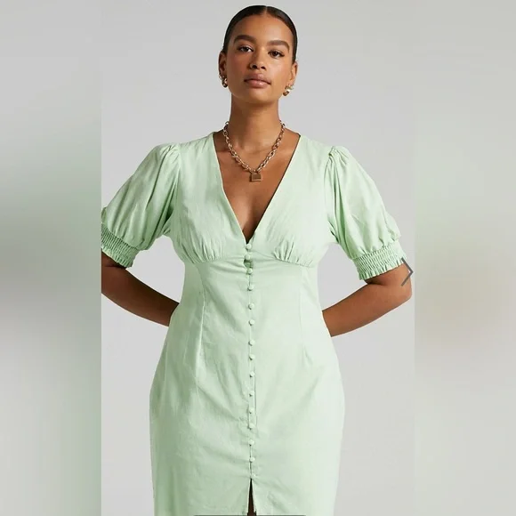 SHOWPO FERONIA DRESS IN APPLE GREEN NWT - Picture 5 of 6